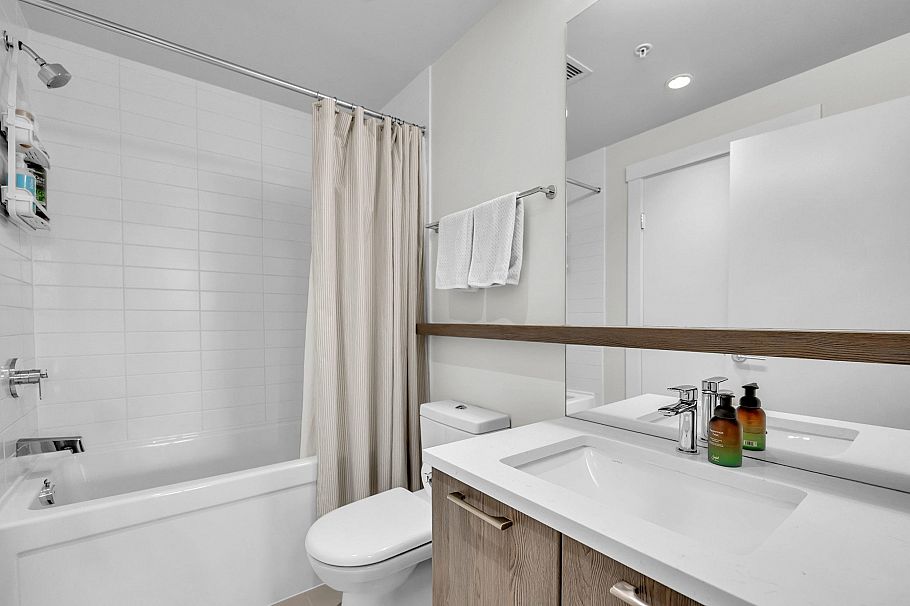 108 615 E 3rd Street North Vancouver, BC - 18