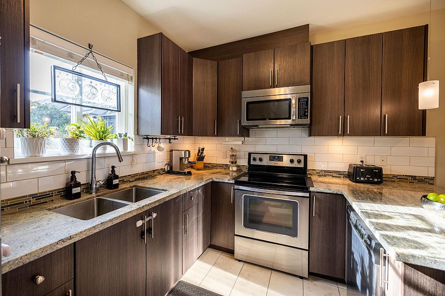 229 3888 Norfolk Street Burnaby, BC - 9