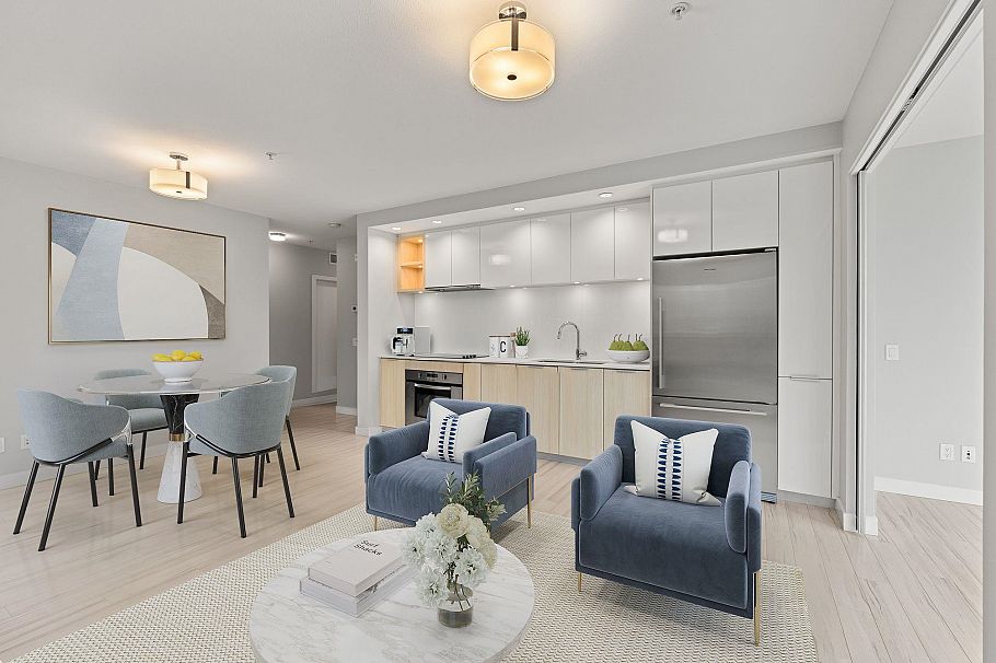 207 111 E 3rd Street North Vancouver, BC - 4