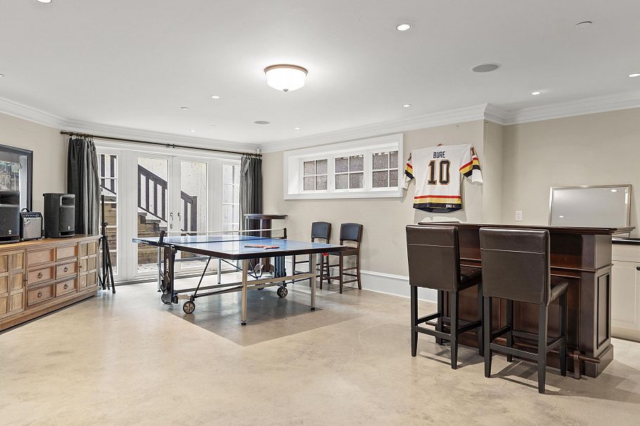 5559 Alma Street Vancouver, BC - 28