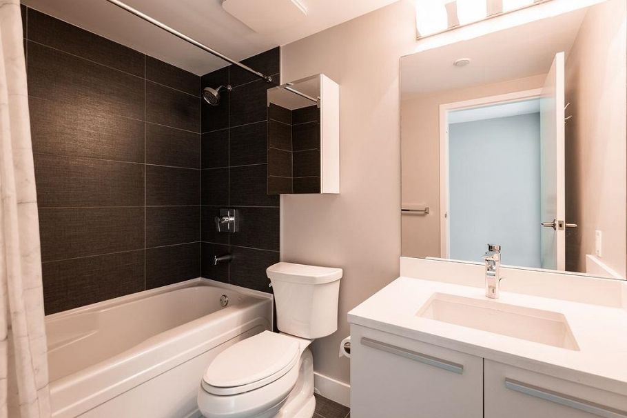 202 1323 Homer Street Vancouver, BC - 15