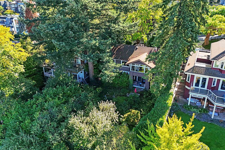 4523 W 1st Avenue Vancouver, BC - 19