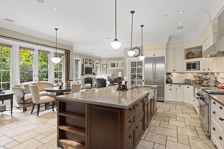 5559 Alma Street Vancouver, BC - 10