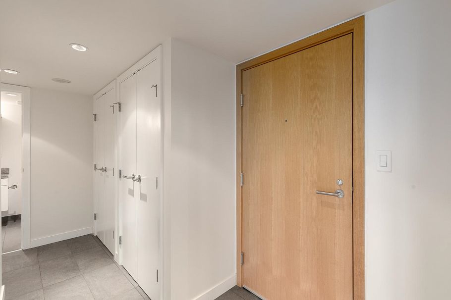 917 188 Keefer Street Vancouver, BC - 2