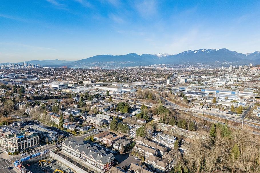 121 3888 Norfolk Street Burnaby, BC - 24