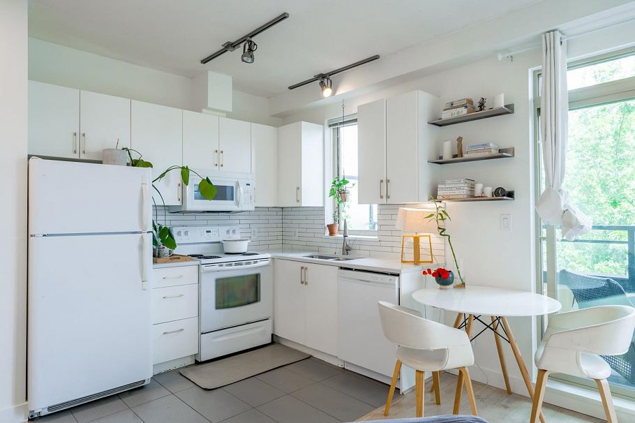 PH1 688 E 17th Avenue Vancouver, BC - 2