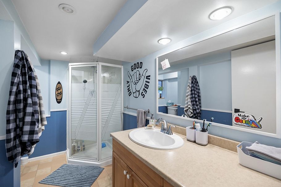 6529 Dawson Street Vancouver, BC - 30