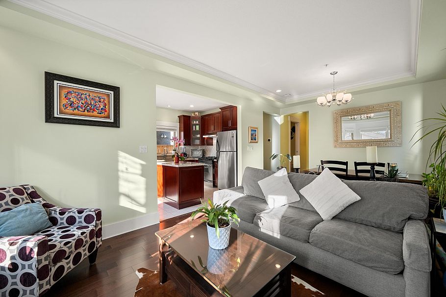 720 W 68th Avenue Vancouver, BC - 8