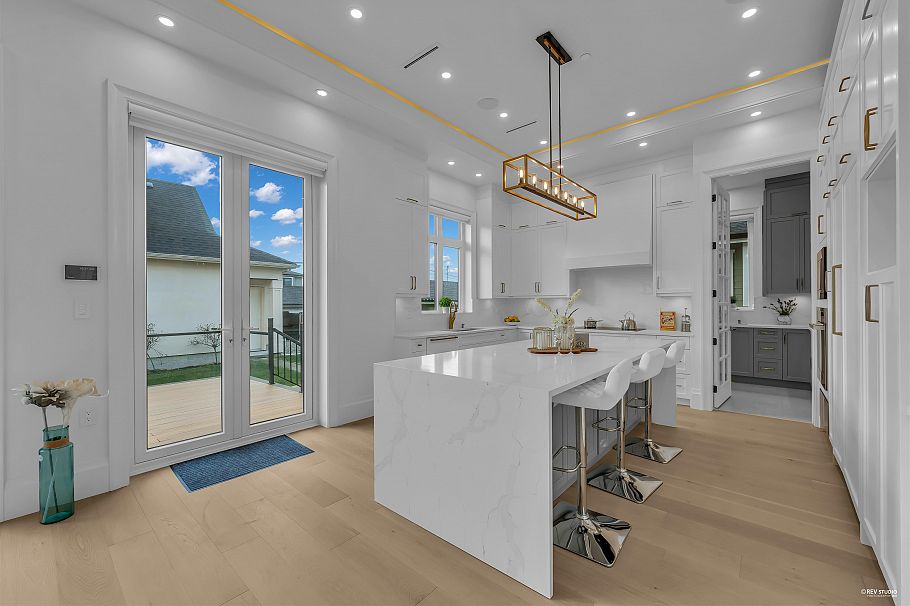 2246 W 20th Avenue Vancouver, BC - 10