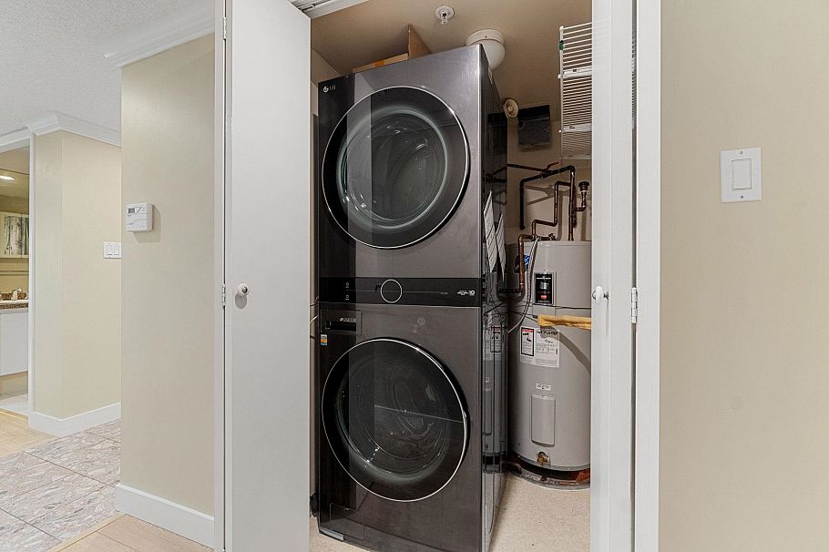 402 1818 Robson Street Vancouver, BC - 20