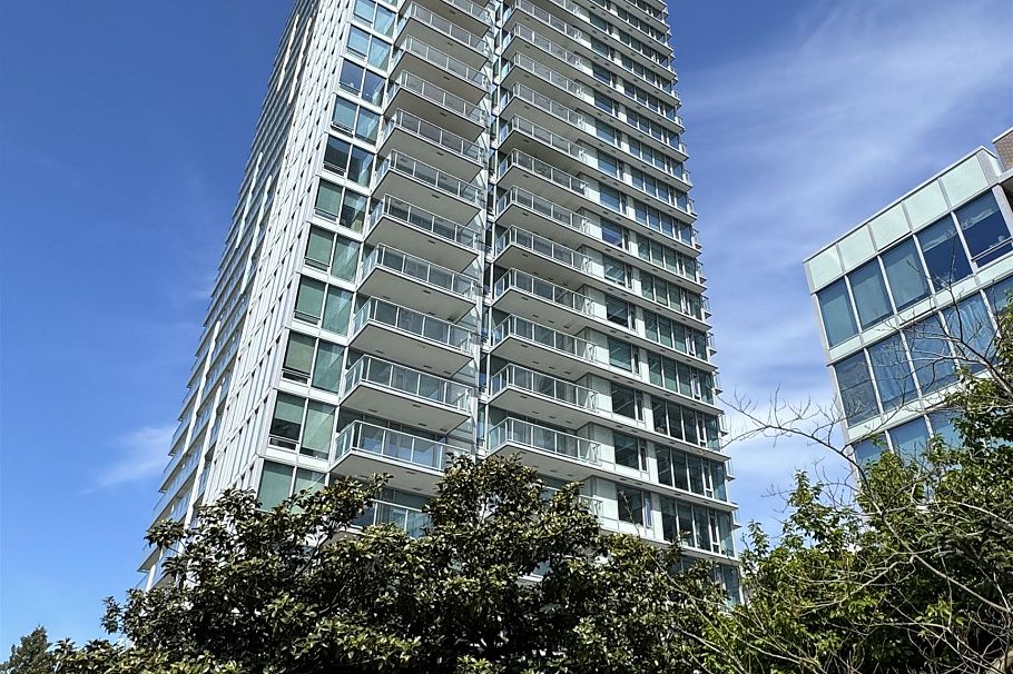 804 8031 Nunavut Lane Vancouver, BC - 1