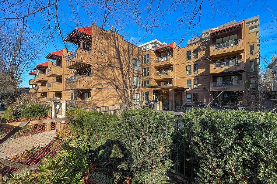 414 1435 NELSON STREET, Vancouver BC V6G 2Z3 Vancouver, BC - 2