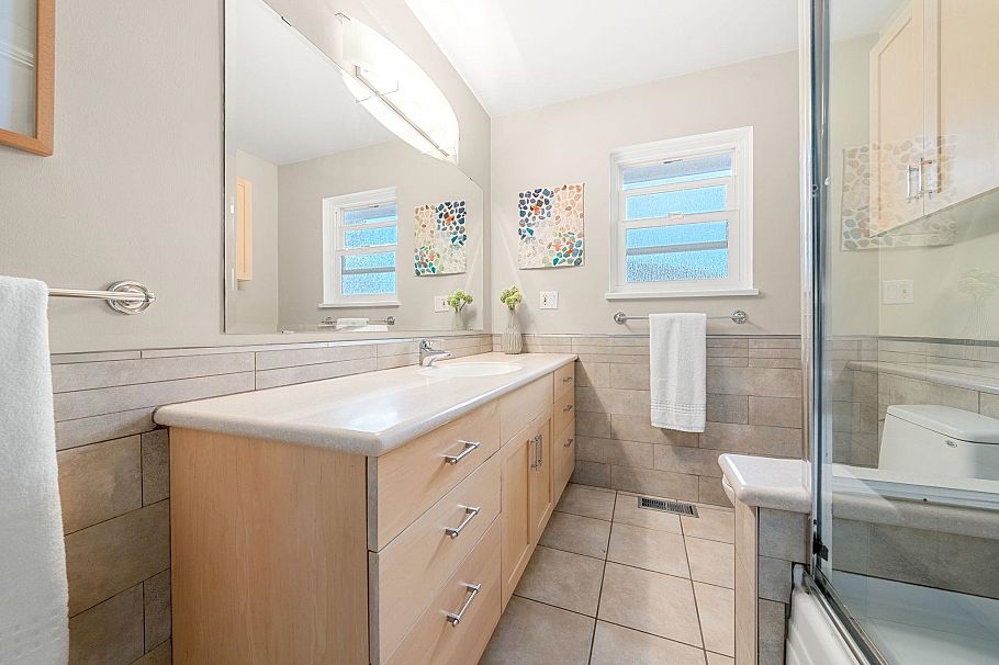 4966 Ranger Avenue North Vancouver, BC - 32