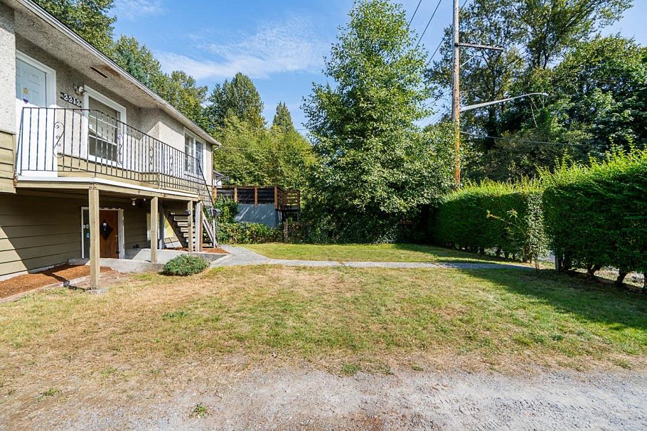 2212 Old Dollarton Road North Vancouver, BC - 29