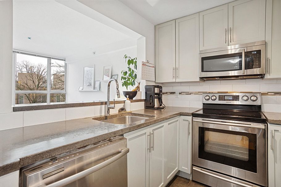 216 288 E 8th Avenue Vancouver, BC - 7