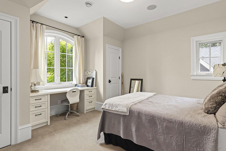 5559 Alma Street Vancouver, BC - 25