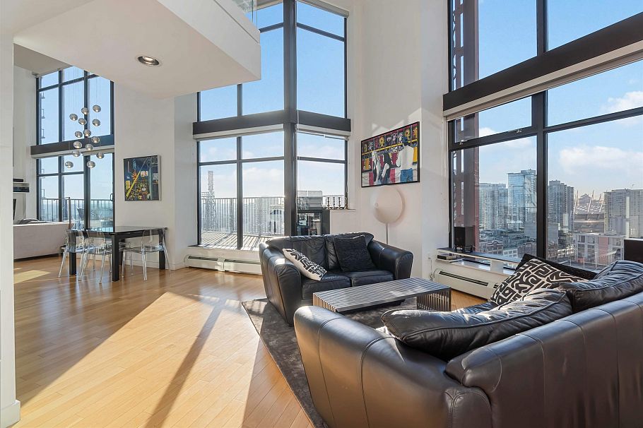 2306 128 W Cordova Street Vancouver, BC - 1