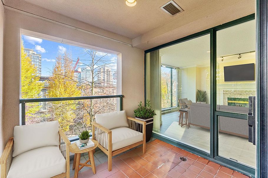 402 1818 Robson Street Vancouver, BC - 21