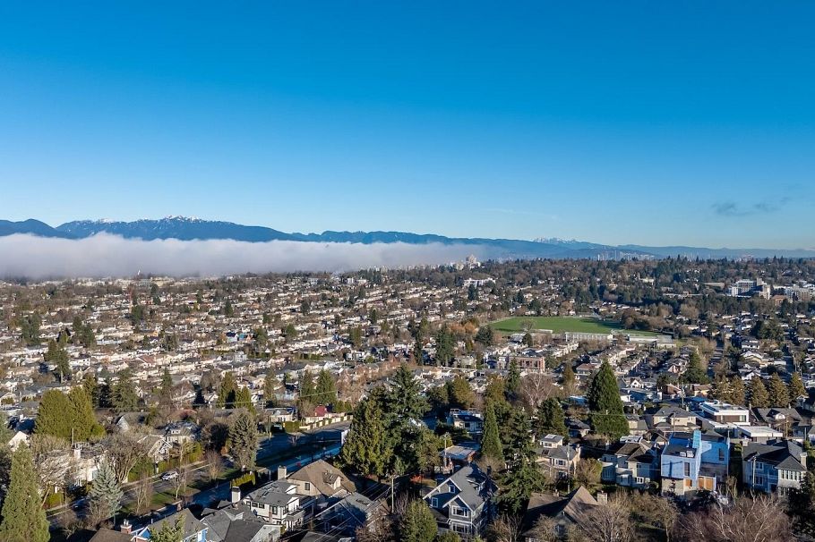 3150 W 26th Avenue Vancouver, BC - 4