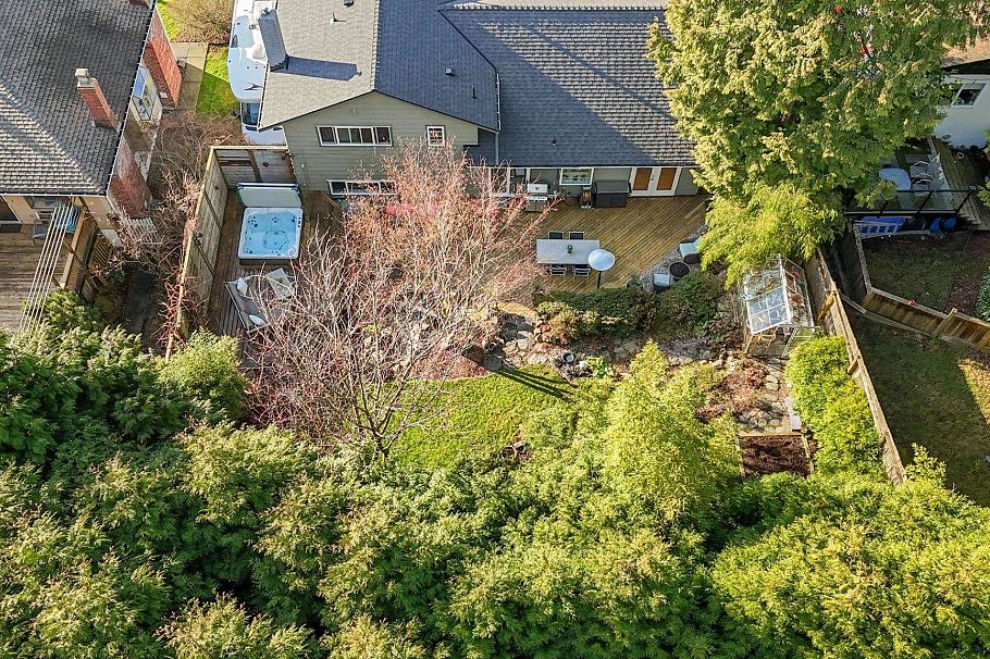 4966 Ranger Avenue North Vancouver, BC - 20