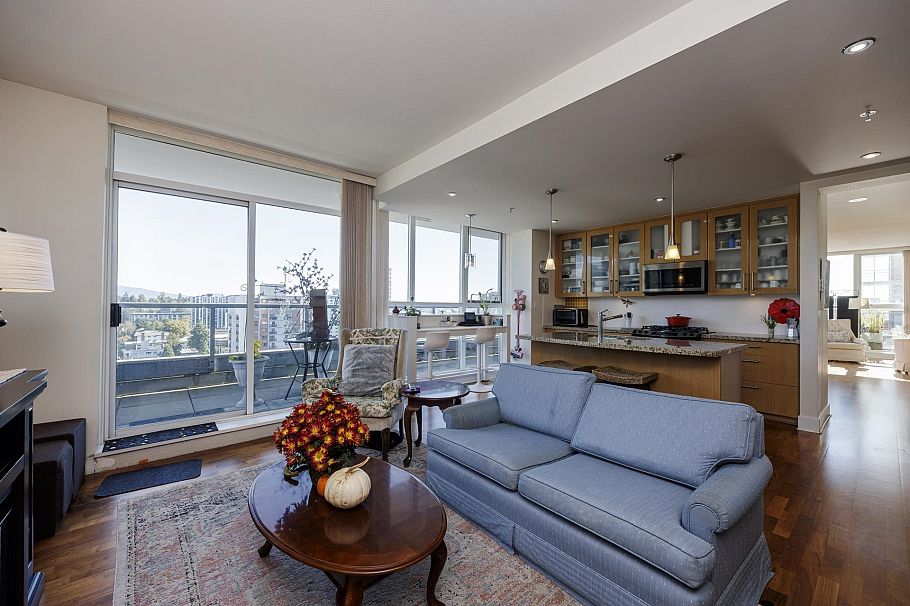 1702 121 W 16th Street North Vancouver, BC - 12