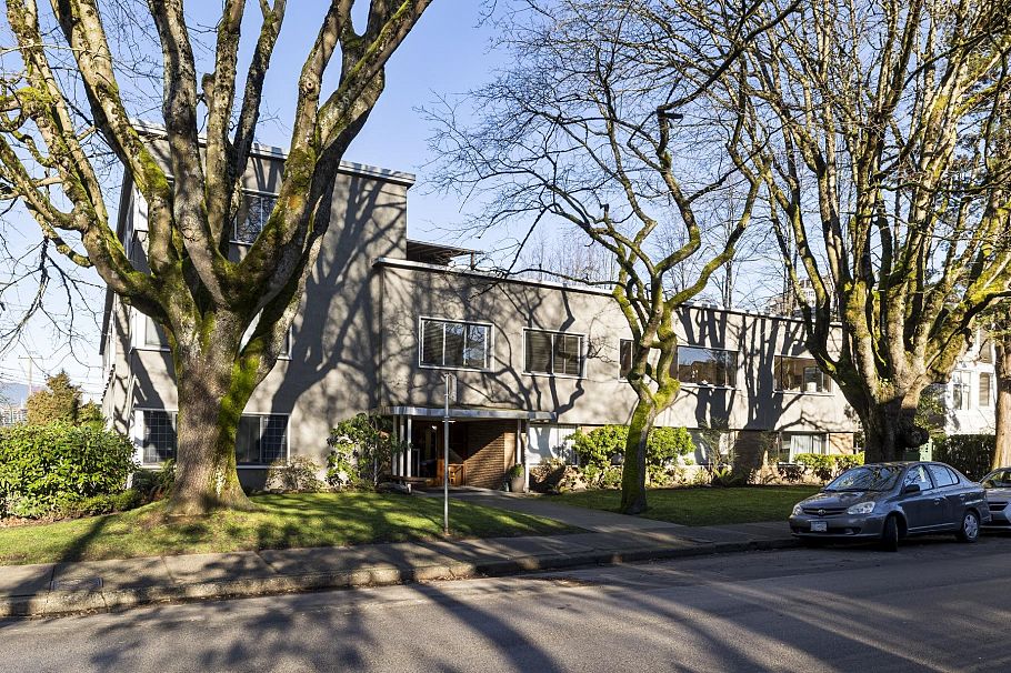 205 1695 W 10th Avenue Vancouver, BC - 4