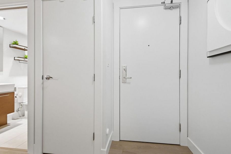 701 535 Smithe Street Vancouver, BC - 3