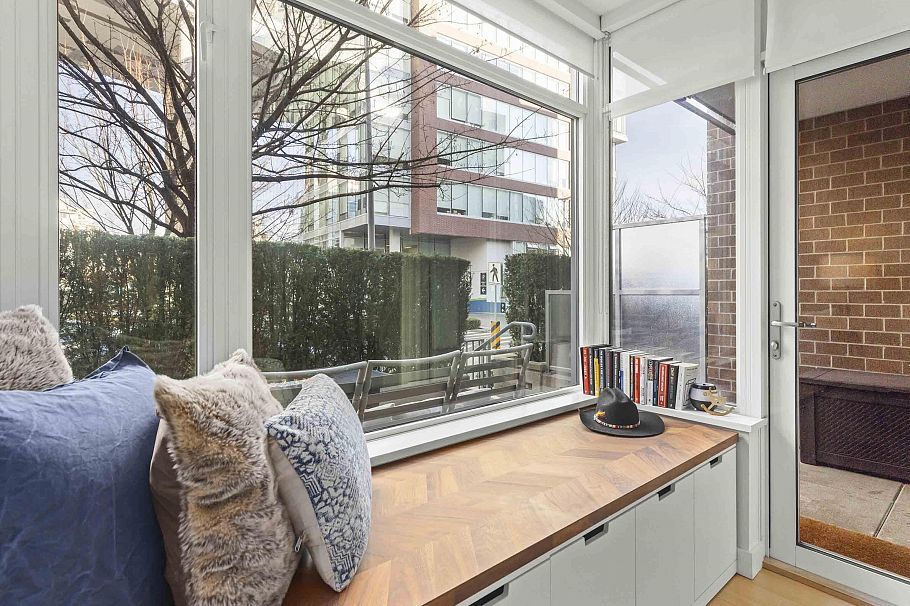 110 110 Switchmen Street Vancouver, BC - 5