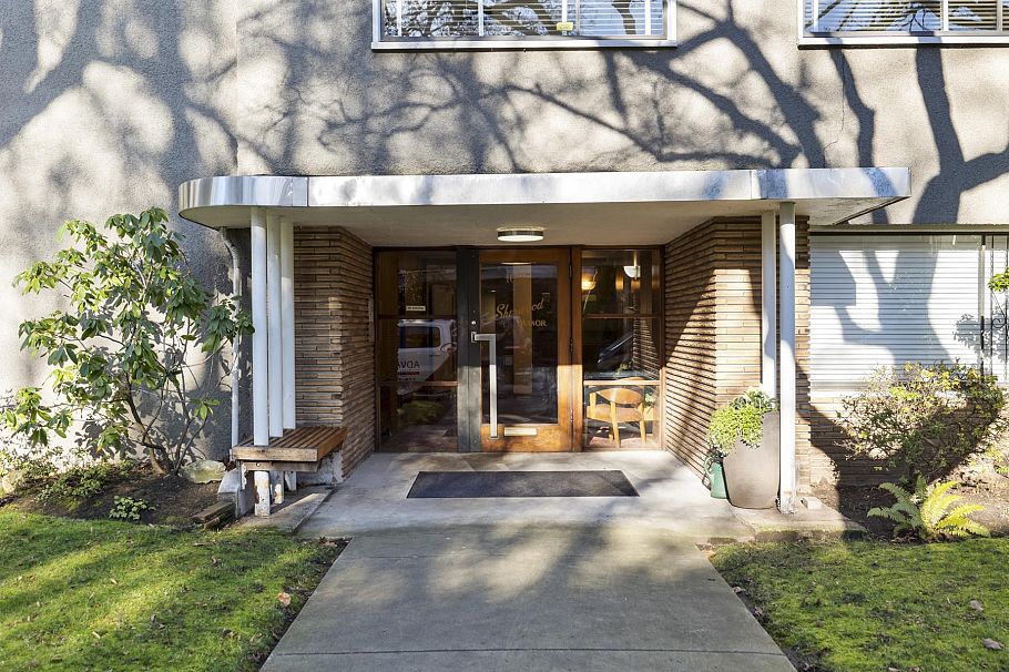 205 1695 W 10th Avenue Vancouver, BC - 3