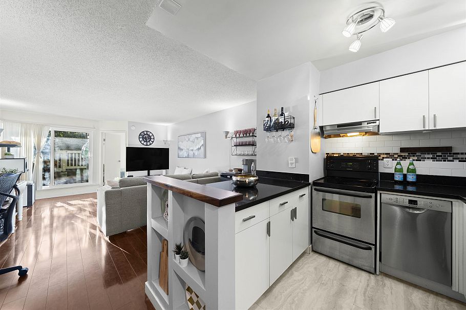 114 1545 E 2nd Avenue Vancouver, BC - 11