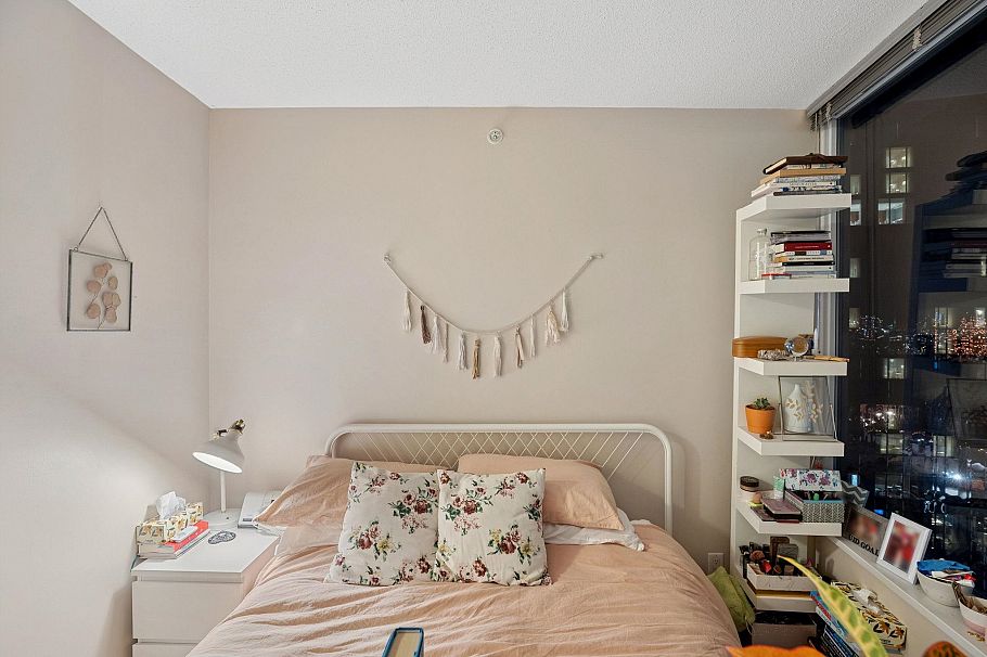 1901 33 Smithe Street Vancouver, BC - 18