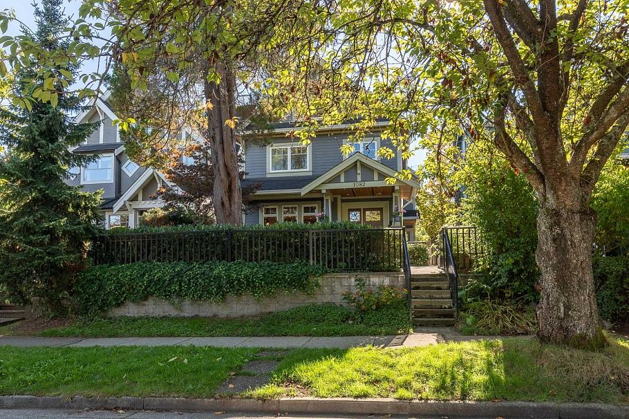 1082 E 10th Avenue Vancouver, BC - 35