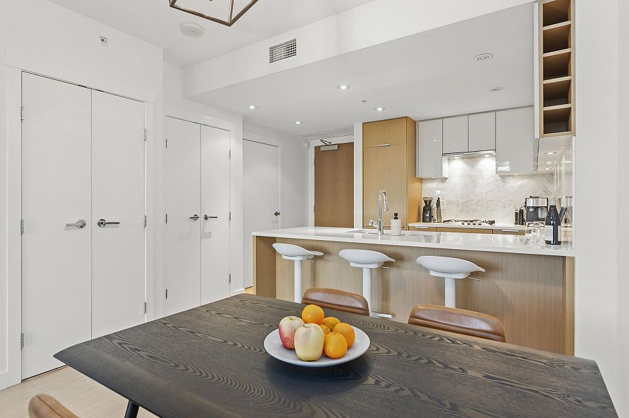 110 110 Switchmen Street Vancouver, BC - 14