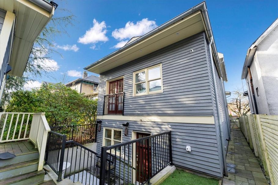 1020 Odlum Drive Vancouver, BC - 1