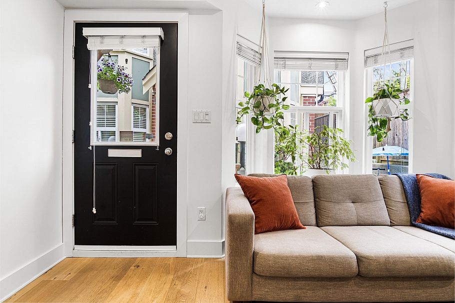 5 1638 E Georgia Street Vancouver, BC - 5