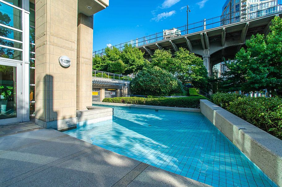 1506 1005 Beach Avenue Vancouver, BC - 27