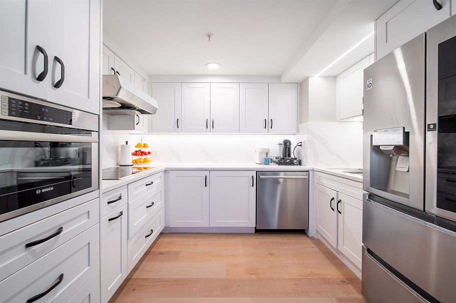 906 1288 Marinaside Crescent Vancouver, BC - 14