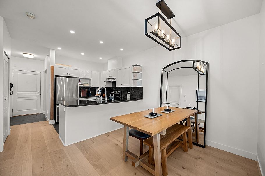 409 4550 Fraser Street Vancouver, BC - 6