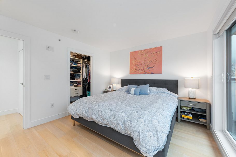 705 Victoria Drive Vancouver, BC - 27