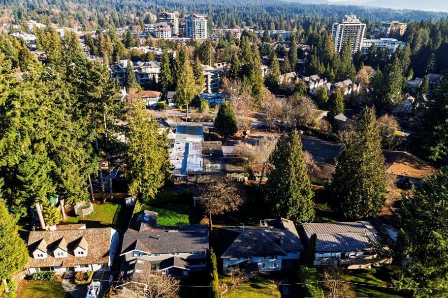 2685 Ailsa Crescent North Vancouver, BC - 31