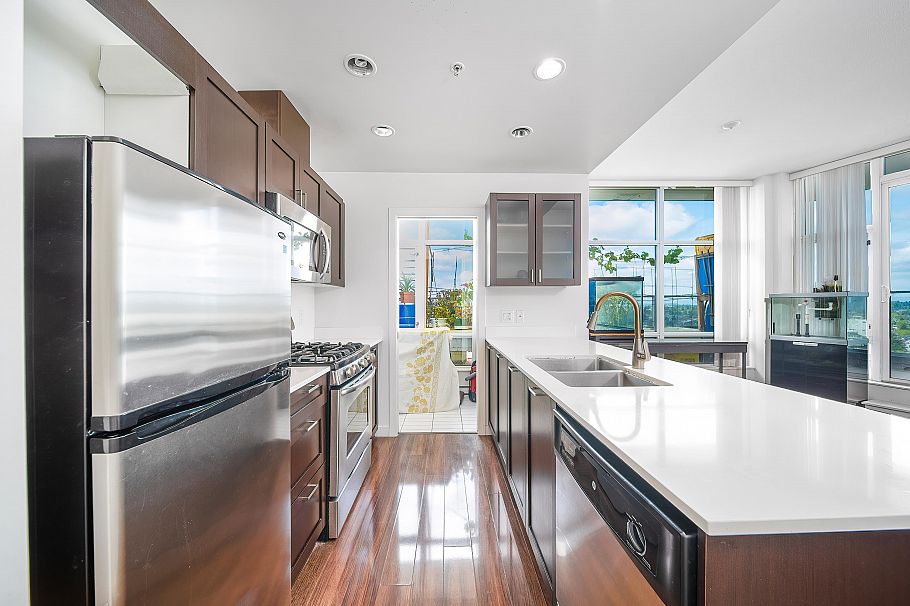 2207 4815 Eldorado Mews Vancouver, BC - 4