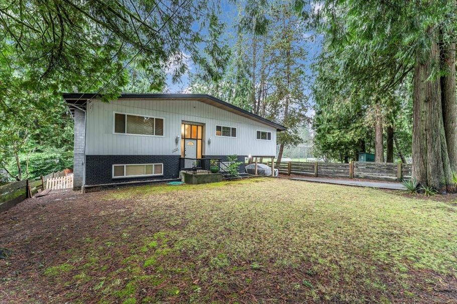 1707 Dempsey Road North Vancouver, BC - 1