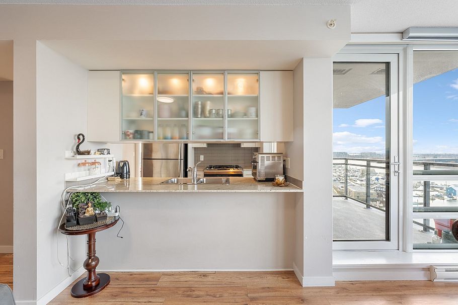 1706 3333 Corvette Way Richmond, BC - 16