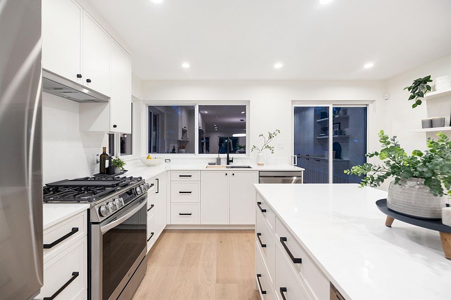 2654 Masefield Road North Vancouver, BC - 15