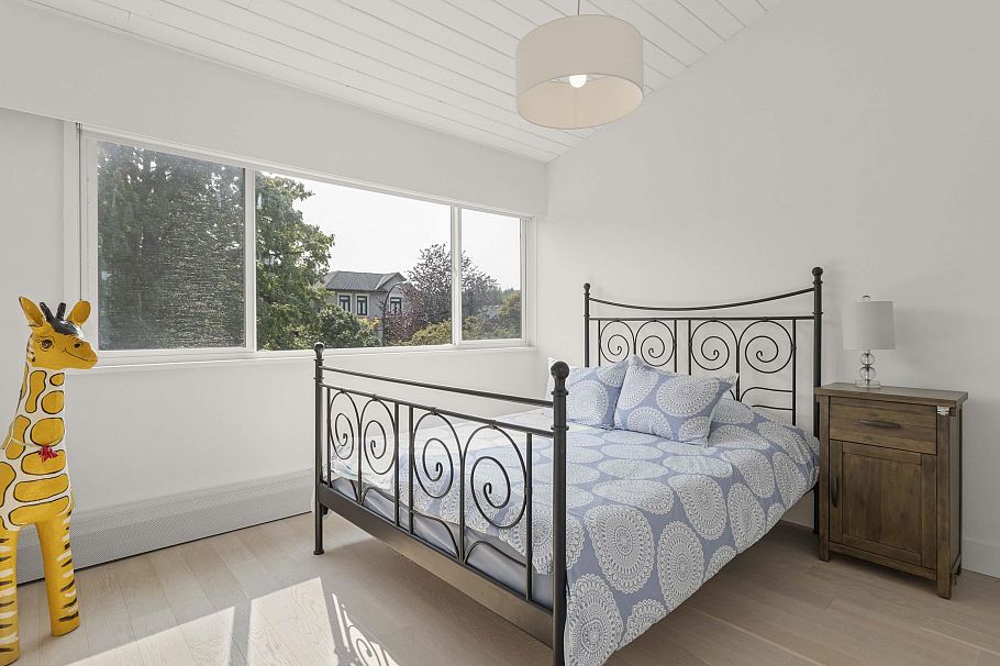 4615 W 7th Avenue Vancouver, BC - 27