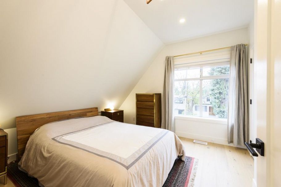 161 E 26th Avenue Vancouver, BC - 16