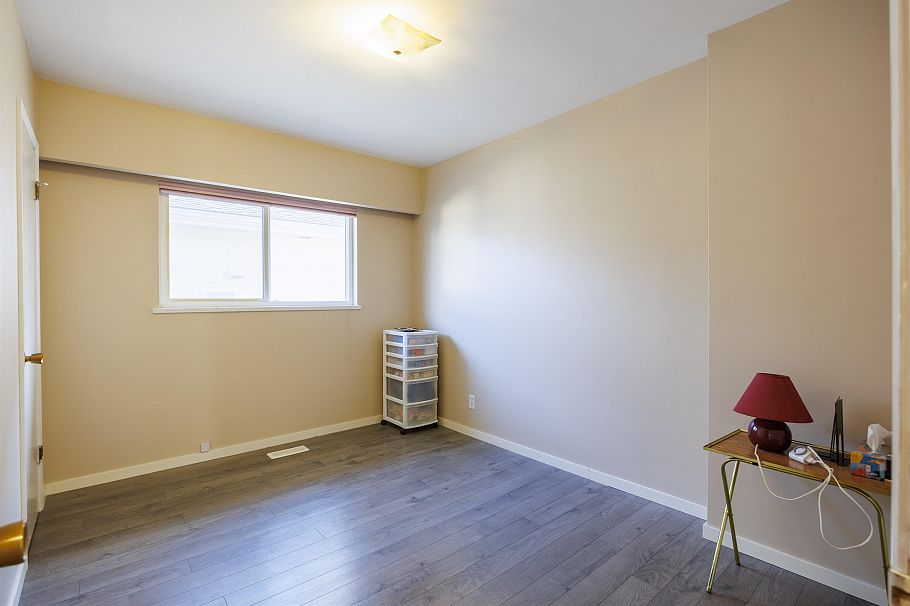 535 W 62nd Avenue Vancouver, BC - 21