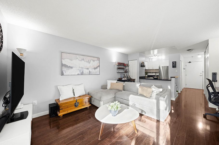 114 1545 E 2nd Avenue Vancouver, BC - 6