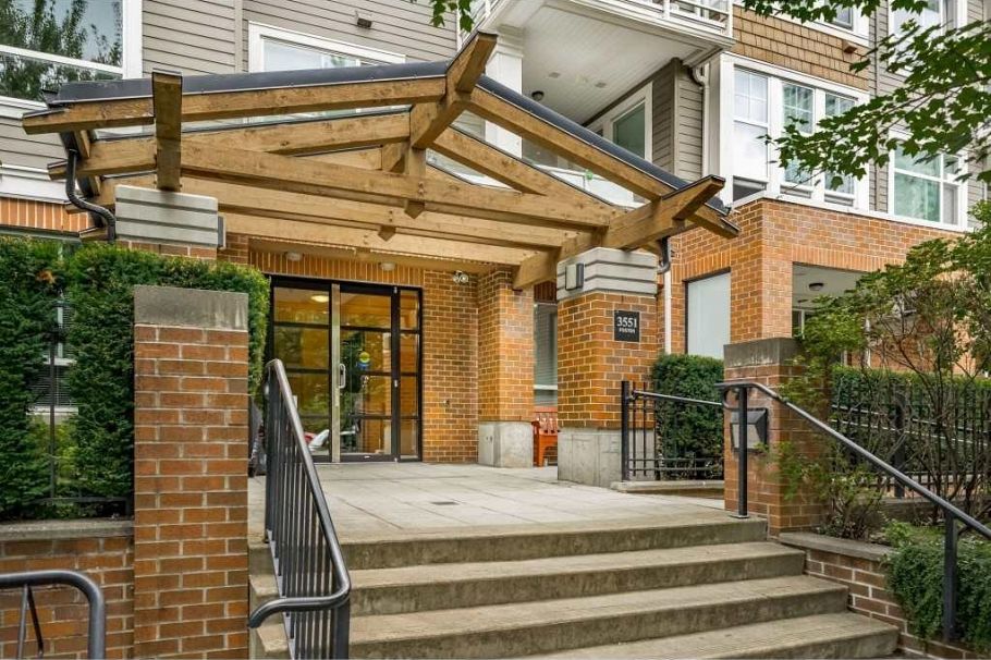 315 3551 Foster Avenue Vancouver, BC - 25