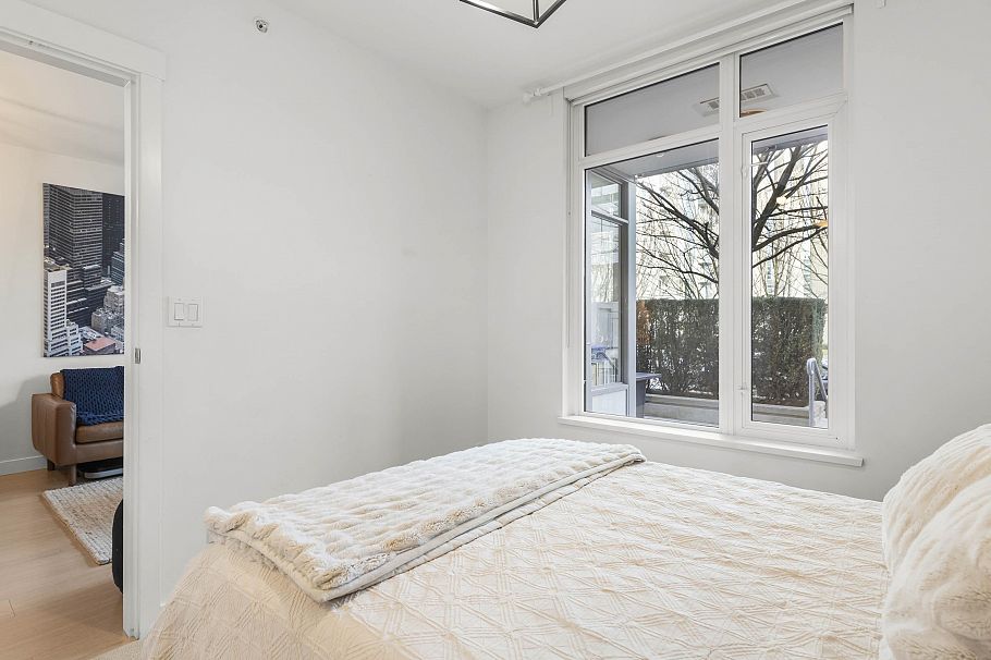 110 110 Switchmen Street Vancouver, BC - 24